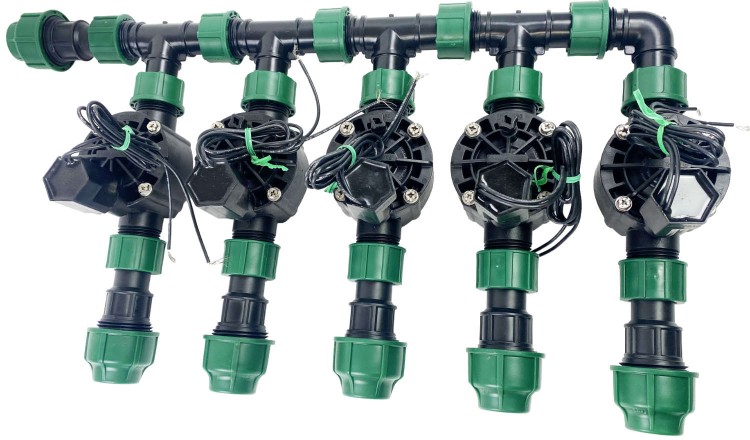 Zestaw kolektorowy 5 sekcji elektrozaworów RainBird w skrzynce Jumbo