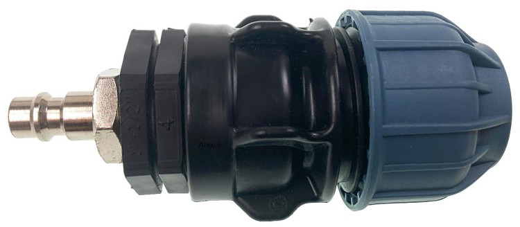 Przedmuchiwanie systemu szybkozłączką do kompresora z przelotem do rury 25 mm