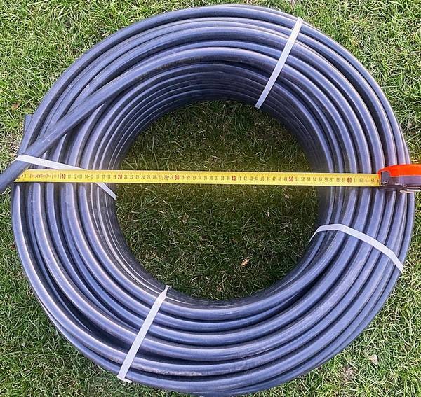 Wymiary100m rury 25mm PN4 średnica zewnętrzna 74 cm  wewnętrzna 40 cm promień gięcia 20 cm miniatura.jpg