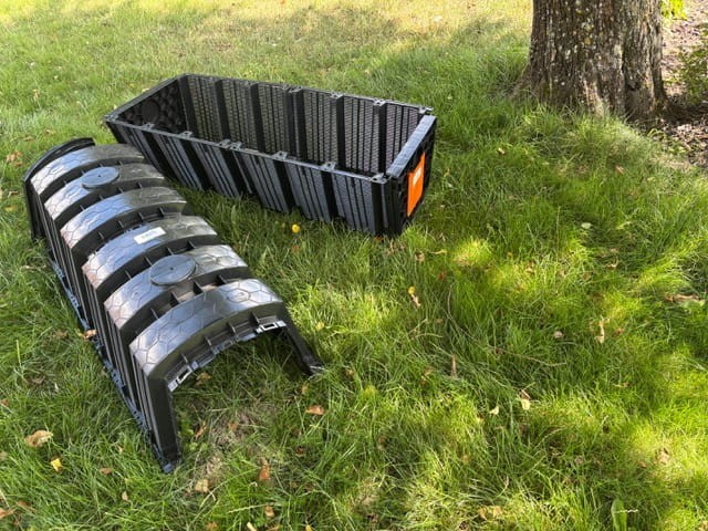 Tunel rozsączający wodę deszczową w gruncie 4.jpg